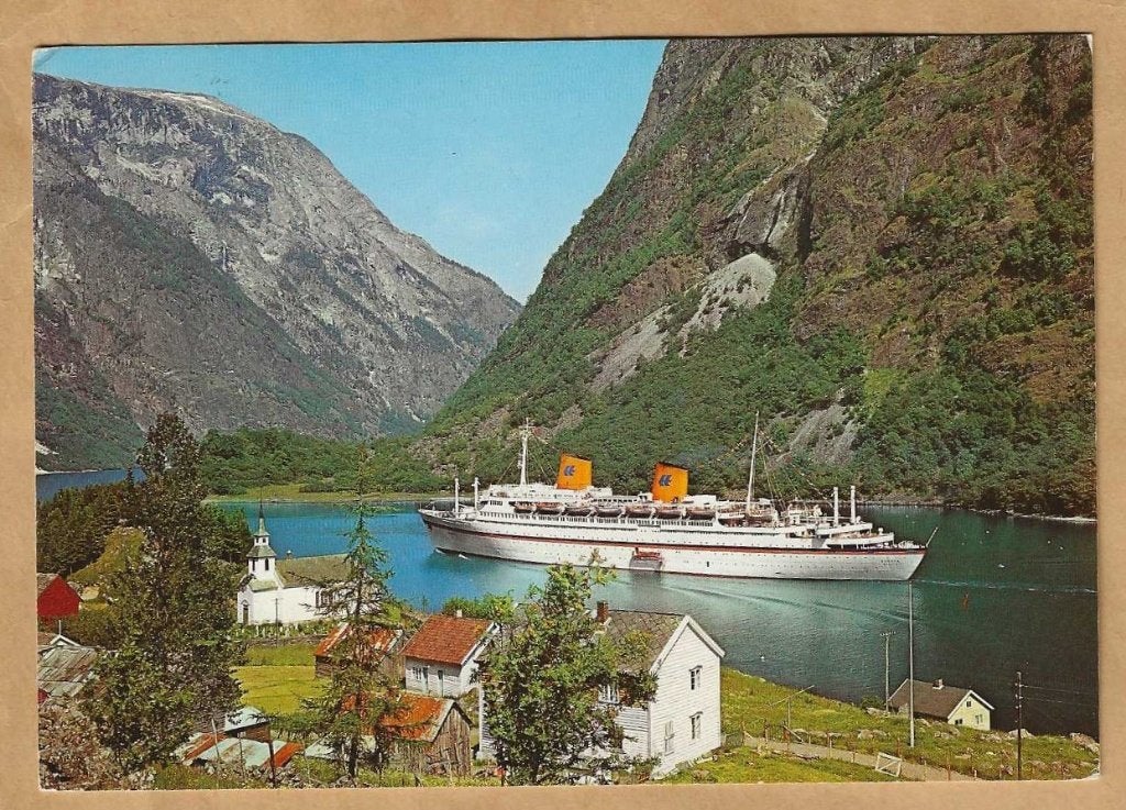 Ansichtkaart Noorwegen: Bakka, Nærøyfjord, Sogn met schip, Verzamelen, Ansichtkaarten | Buitenland, Ophalen of Verzenden, 1960 tot 1980