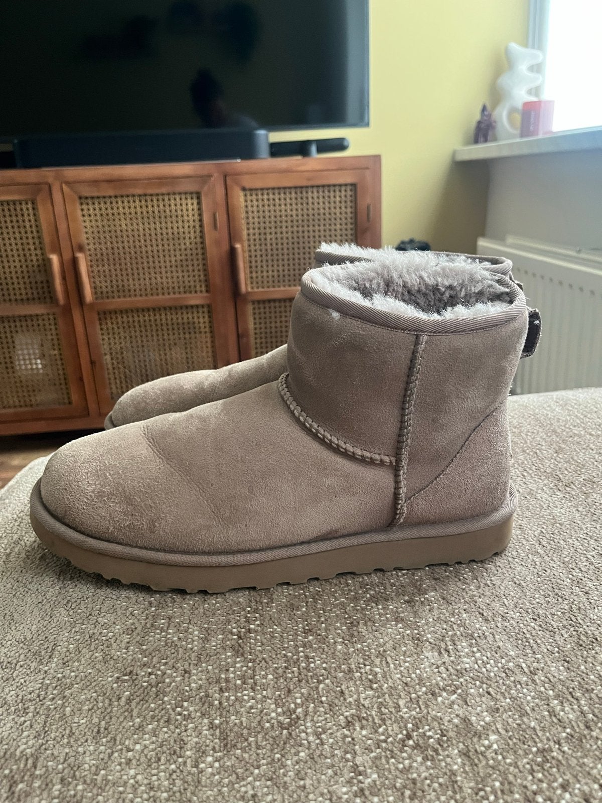 UGG Classic Mini Laarzen - caribou 42, Overige kleuren, Lage of Enkellaarzen, Ophalen of Verzenden, Gedragen