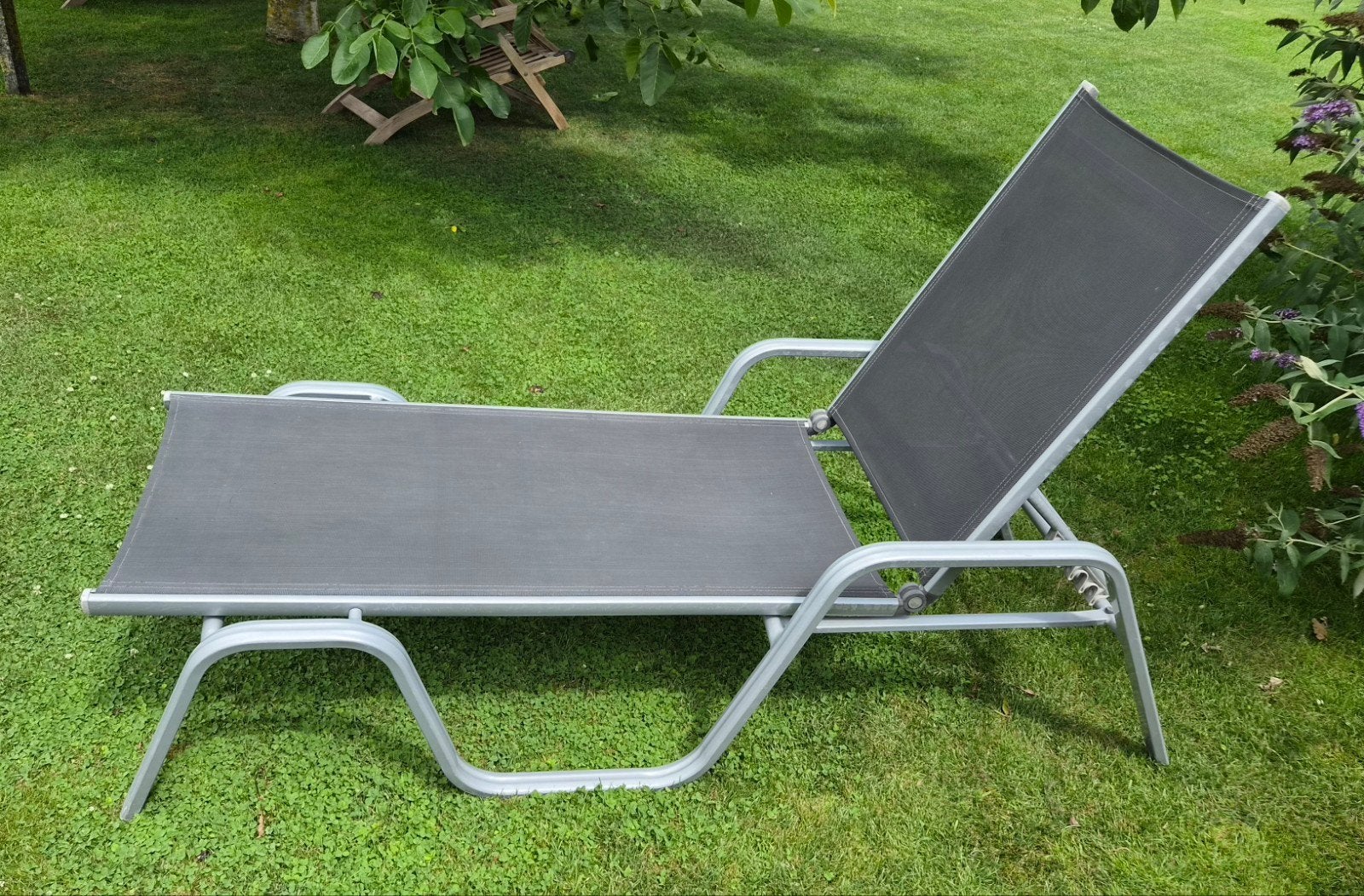 Kettler verstelbaar ligbed met aluminium frame en textileen, Ophalen, Gebruikt, Aluminium, Verstelbaar