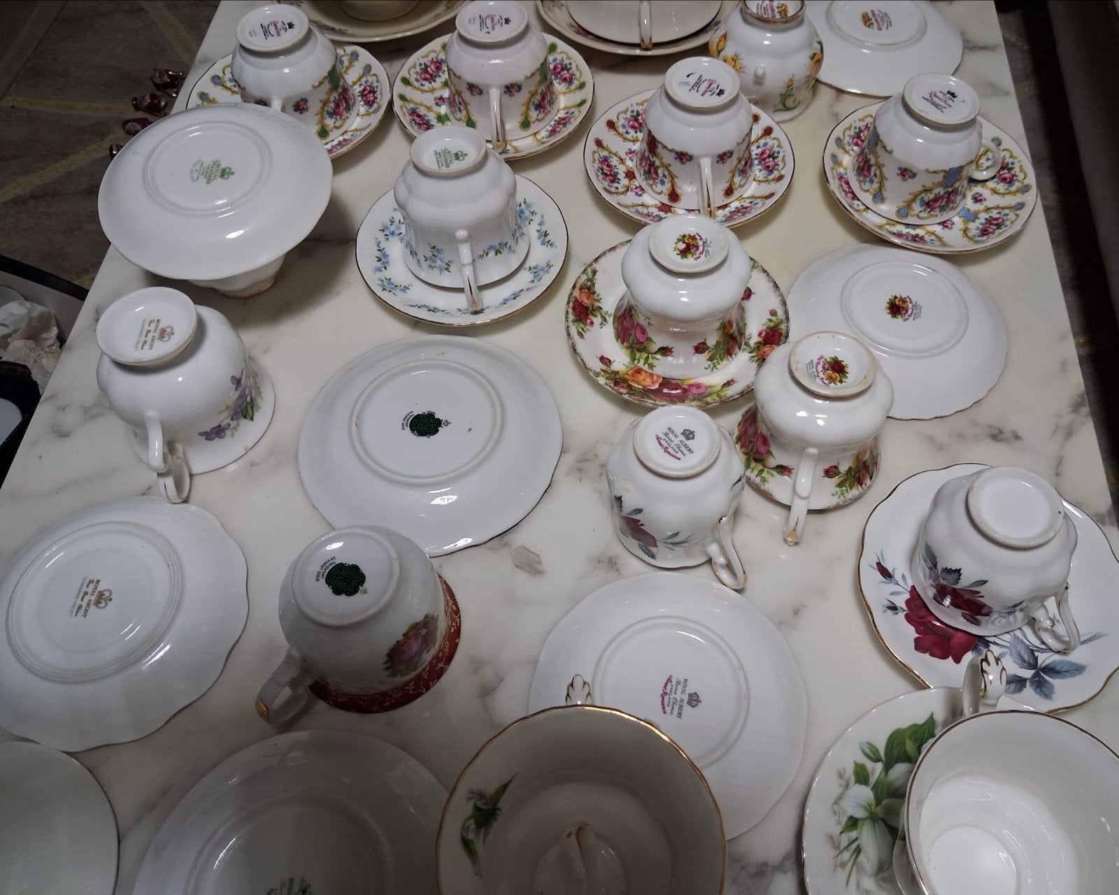 Diverse theekopjes en schotels, o.a. Royal Albert, Antiek en Kunst, Ophalen