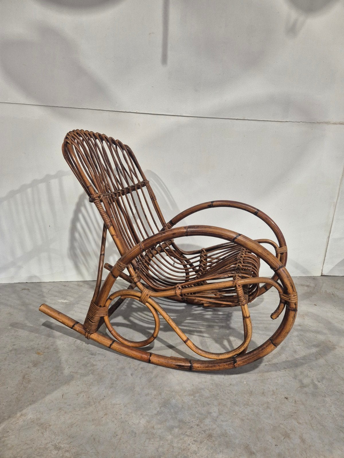 Vintaga bamboe rotan schommelstoel, Minder dan 75 cm, Onbekend, Ophalen of Verzenden, Zo goed als nieuw