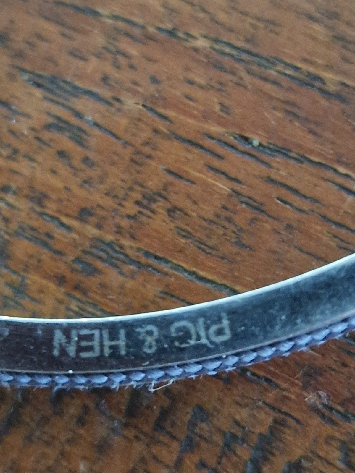 Stalen armband met grijs koord van Pig & Hen, Verzenden