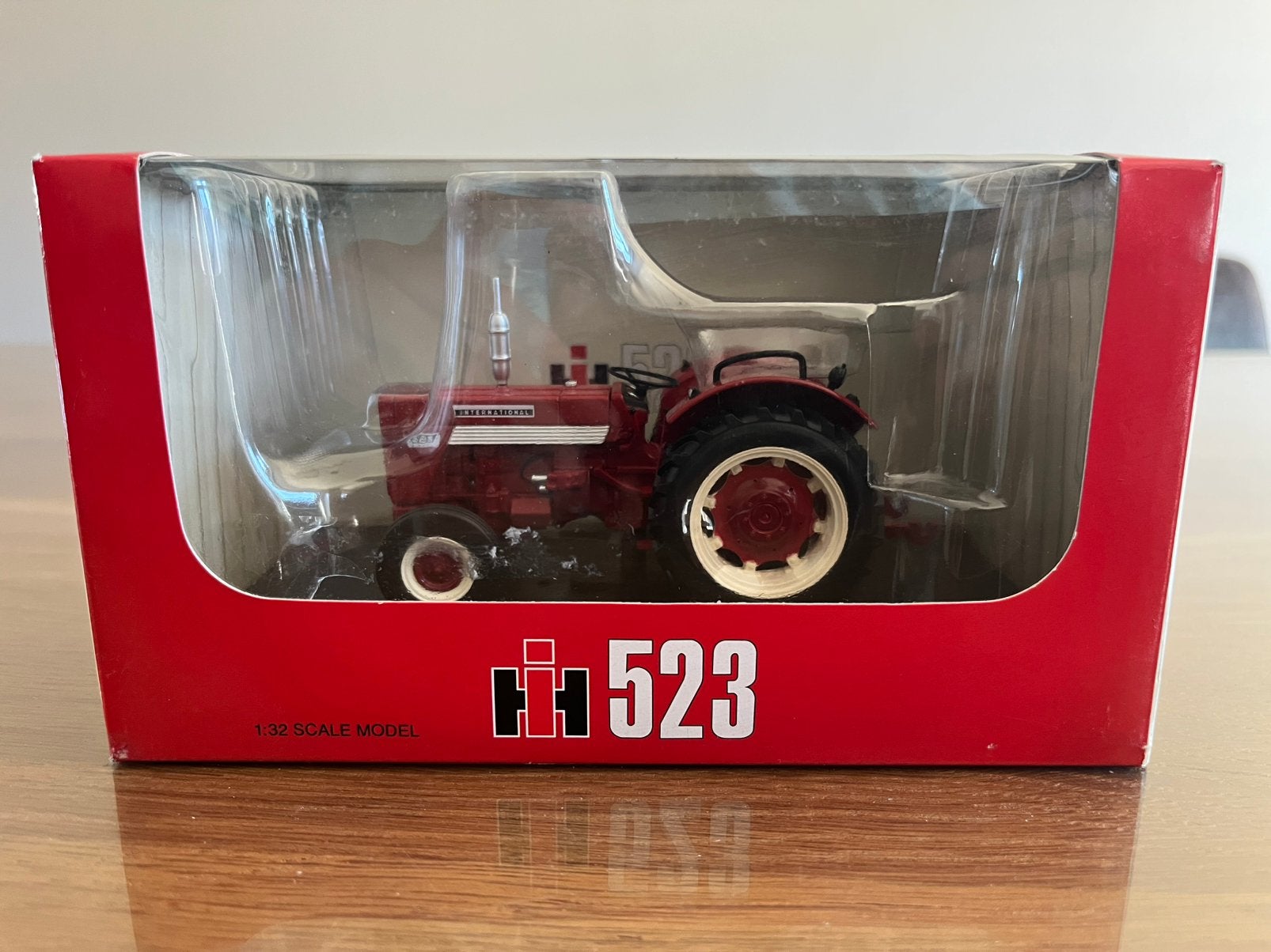 International 523 trekker Replicagri Nieuw 135, Ophalen of Verzenden, Nieuw, Tractor of Landbouw, Universal Hobbies