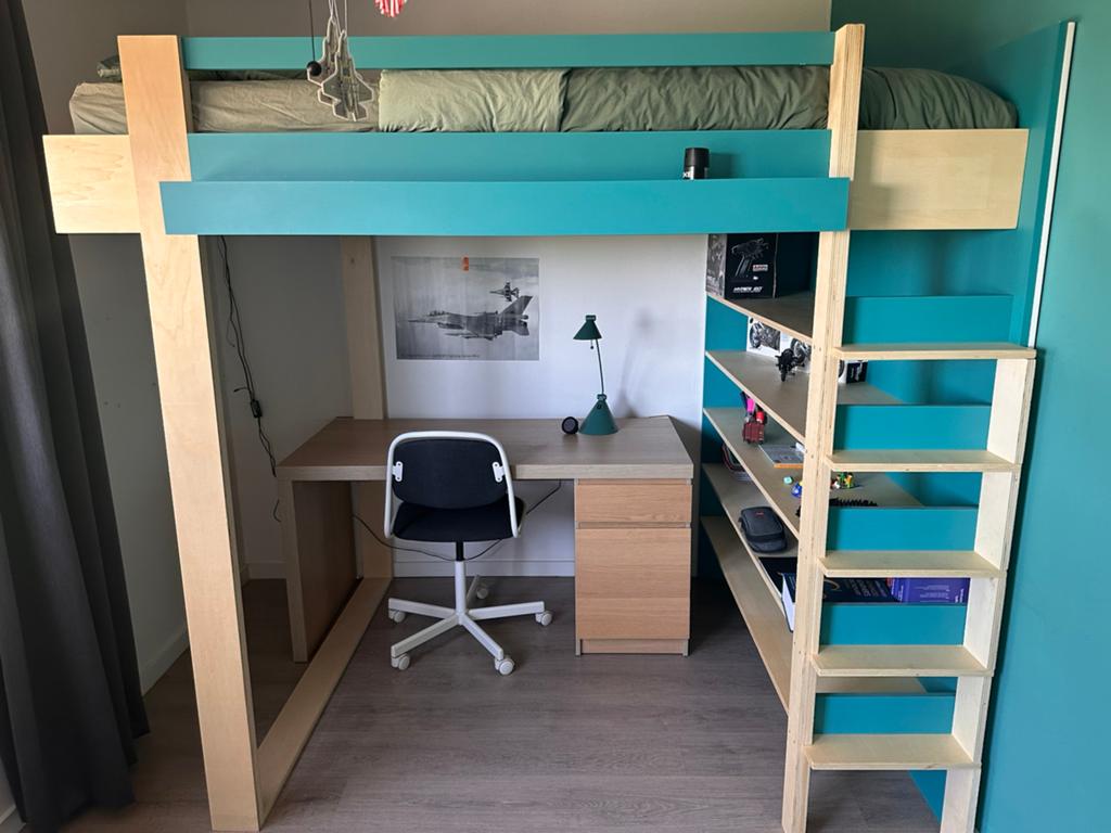 Hoogslaper met bureau en opbergruimte, Kinderen en Baby's, Kinderkamer | Stapelbedden en Hoogslapers, Ophalen, Gebruikt, Hoogslaper