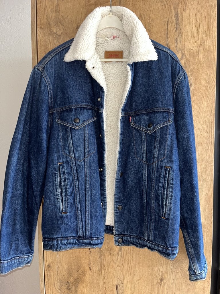 Vintage Levi's spijkerjas M Sherpa Trucker Made in Belgium, Levi's, Zo goed als nieuw, Verzenden, Maat 48/50 (M)