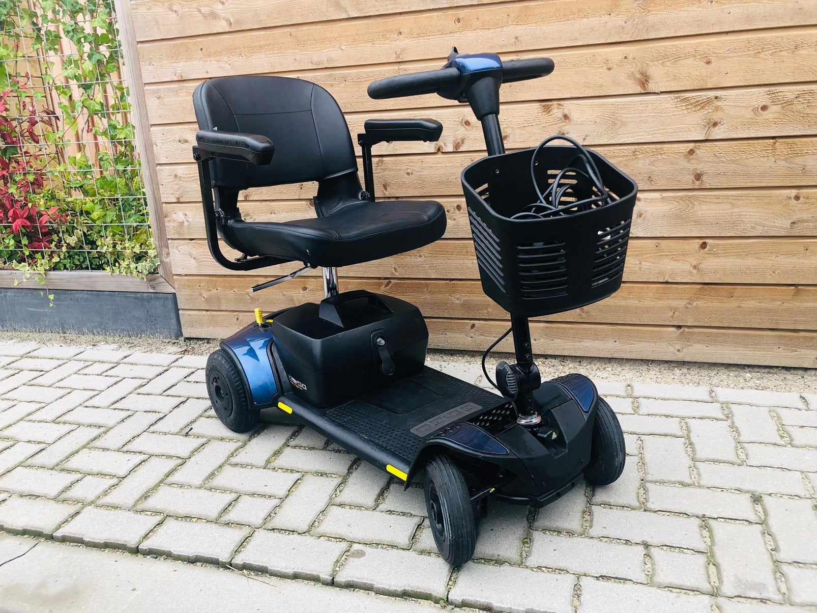 Opvouwbare inklapbare scootmobiel Gogo 4wiel GROTE ACC., Diversen, Ophalen of Verzenden, Zo goed als nieuw