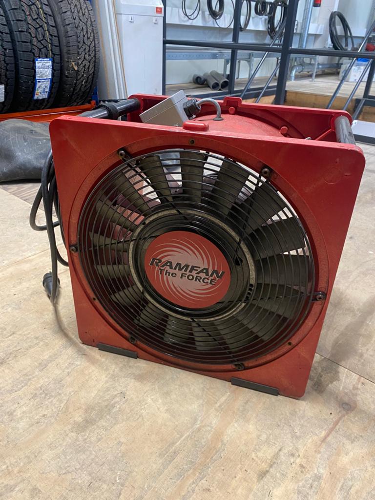 Overdruk ventilator te koop, Ophalen, Gebruikt, Ventilator