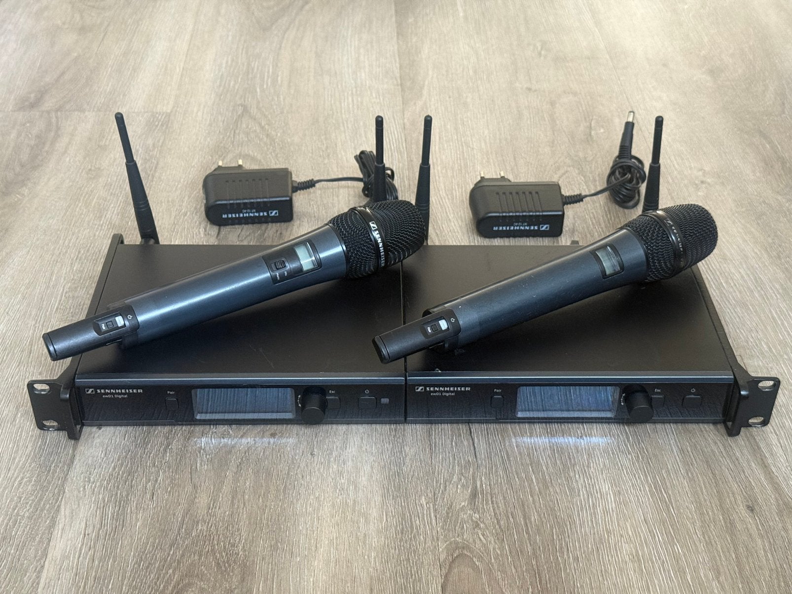 2x Sennheiser EW D1-935 handheld draadloos (2.4GHz), Ophalen of Verzenden, Zo goed als nieuw, Zangmicrofoon, Draadloos