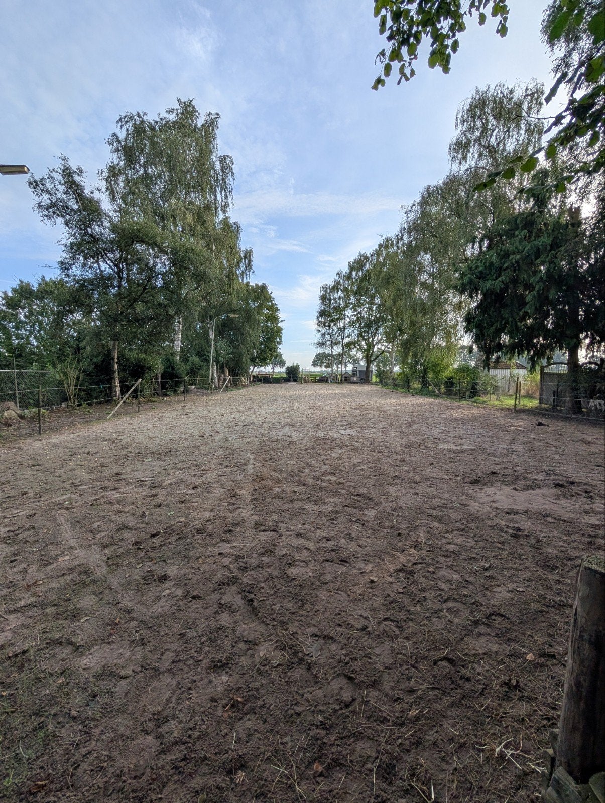 gezocht: iemand die de paarden bak kan los slepen, Dieren en Toebehoren, Paarden en Pony's | Overige Paardenspullen, Ophalen