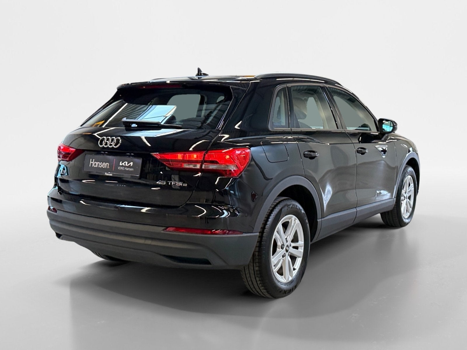 Audi Q3 45 TFSI e S edition I Leder I CarPlay I Adaptive I S, Auto's, Audi, Gebruikt, Zwart, Hybride Elektrisch/Benzine, SUV of Terreinwagen