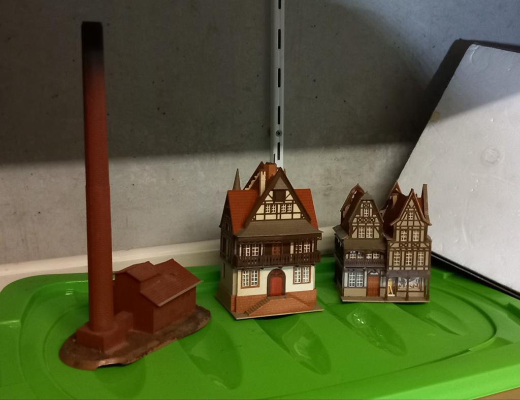 Te koop 20 euro partij huizen en gebouwen ho, Overige merken, Gebruikt, Verzenden, Gelijkstroom of Wisselstroom