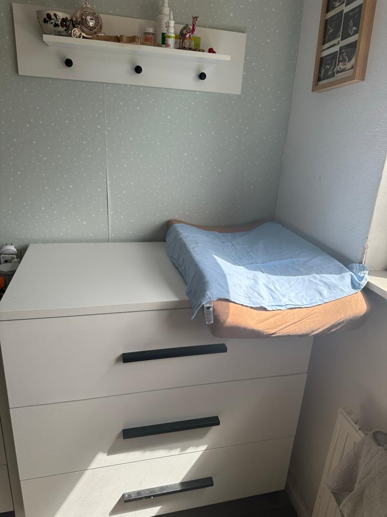 Complete babykamer set: Ledikant, Commode en Kledingkast, Kinderen en Baby's, Kinderkamer | Complete kinderkamers, Ophalen, Gebruikt