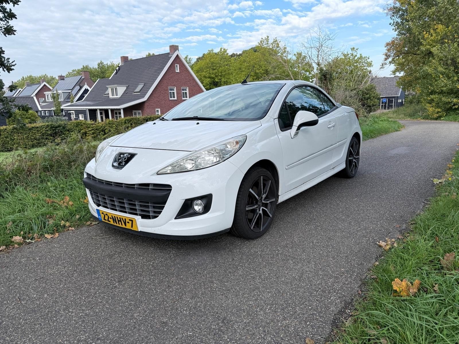Peugeot 207CC 1.6 16V  88KW 2010 Wit, Voorwielaandrijving, 15 km/l, 4 cilinders, Cabriolet