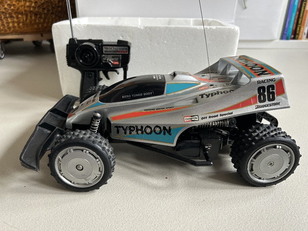 Nikko Typhoon RC Auto 1:14 met afstandsbediening, Elektro, Gebruikt, Auto offroad, Schaal 1:14
