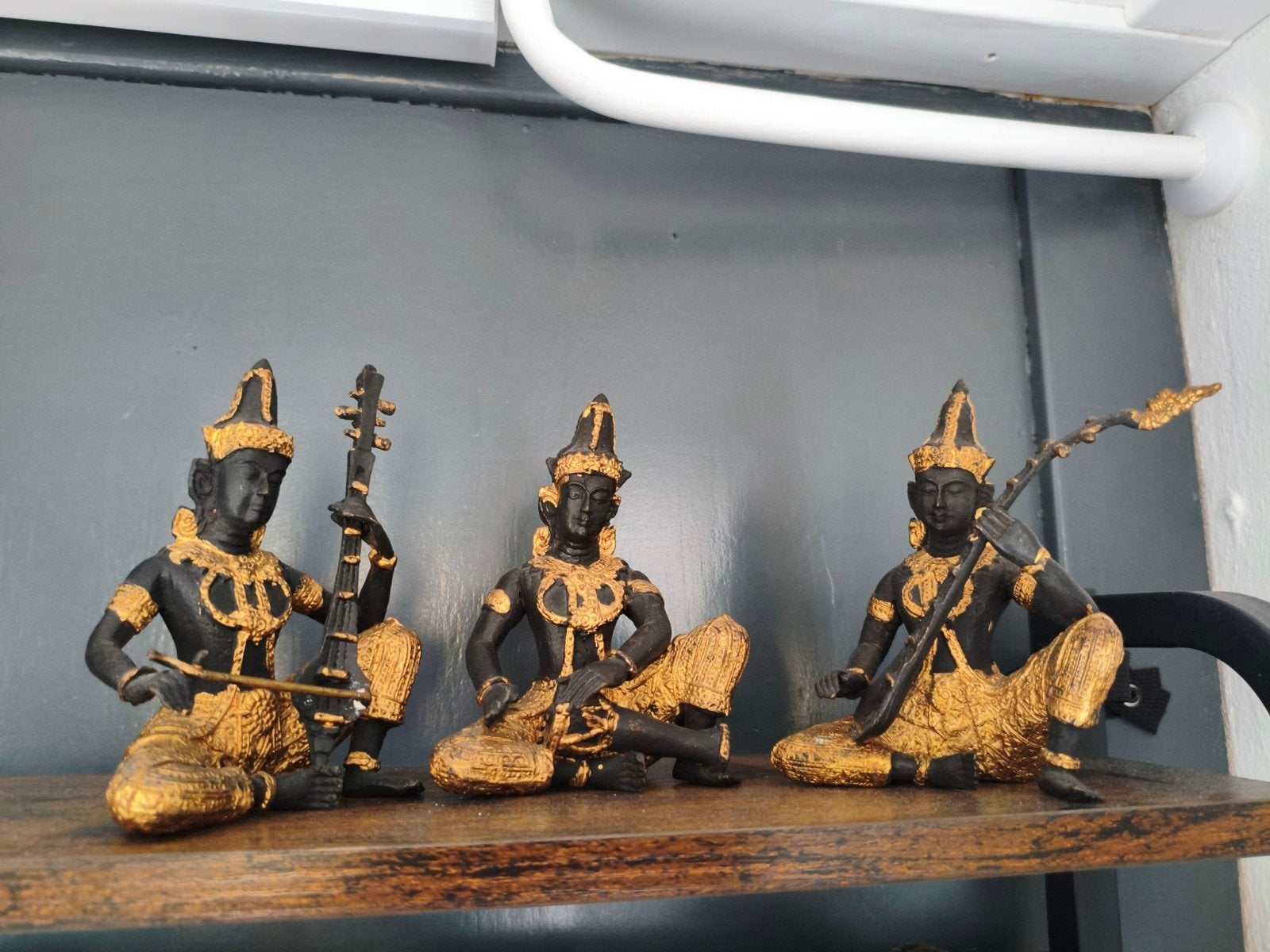 Set van 3 Aziatische muzikanten beelden, zwart/goud, Groep mensen, Minder dan 20 cm, Ophalen of Verzenden, Handgemaakt