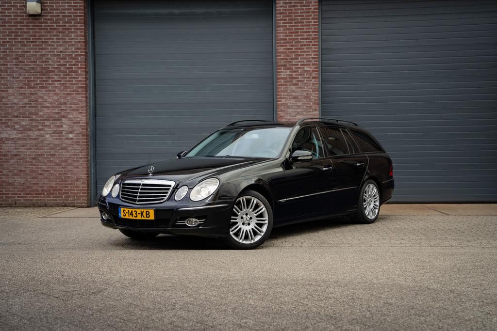 Mercedes-Benz E-Klasse 5.5 E500 Combi 4MATIC AUT 2006 Zwart, Auto's, Automaat, 8 cilinders, Stationwagon, Particulier