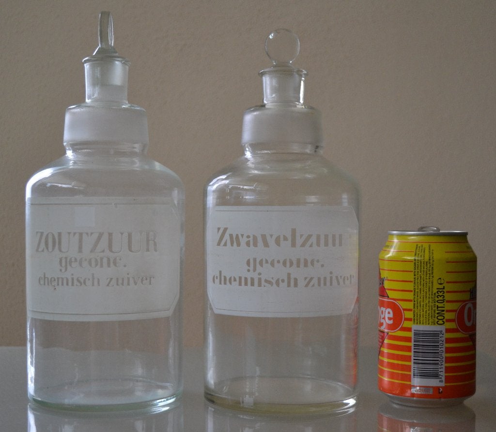 verzameling apotheek flessen / potten stolp flessen 37 stuk, Ophalen