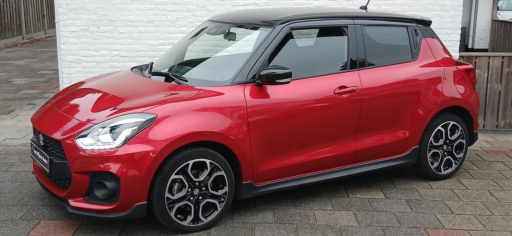 Suzuki Swift 1.4 Boosterjet 129pk Smart Hybrid Sport 27000 K, Auto's, Stof, Gebruikt, Zwart, 4 cilinders