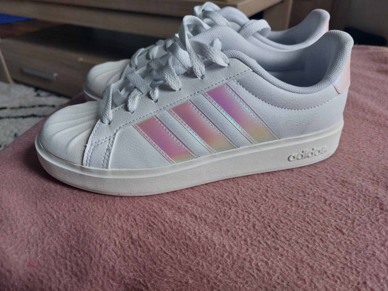Adidas 37 1/3, Ophalen of Verzenden, Zo goed als nieuw, Zwart, Sneakers of Gympen