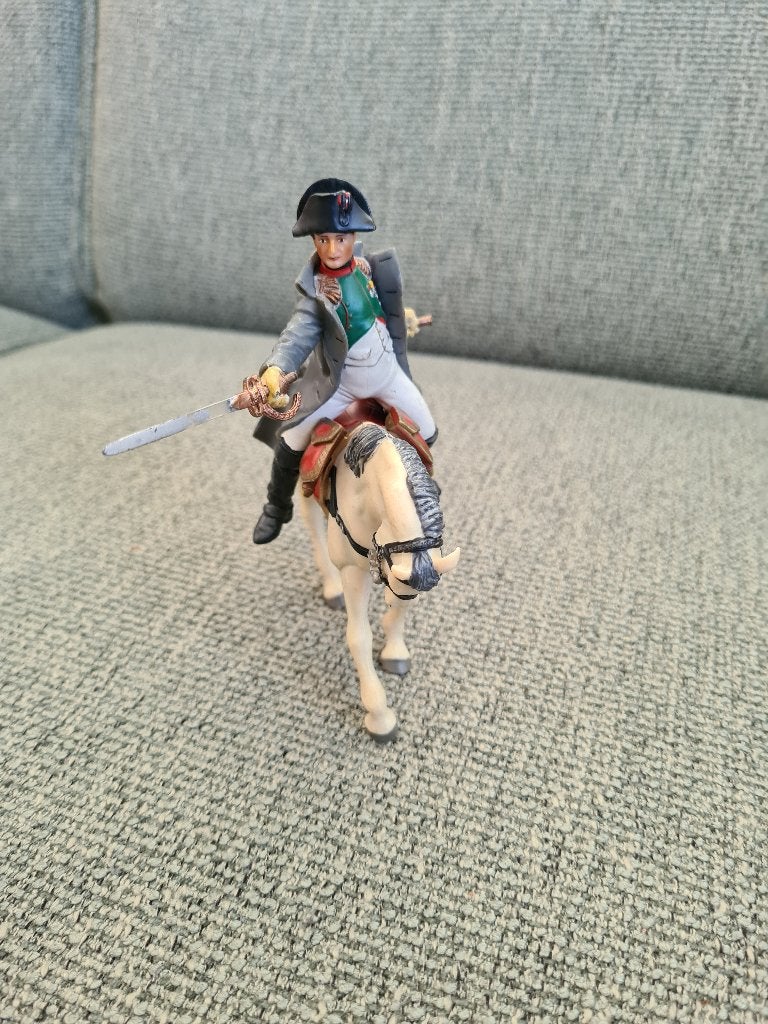 Napoleon papo pvc poppetje met paard horse, Papo, Ophalen of Verzenden, Zo goed als nieuw, Nvt