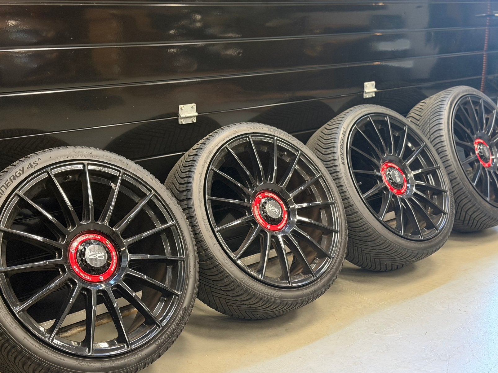 OZ Racing Superturismo Evoluzione WRC Replica 235/35 19 inch, 235 mm, Band(en), Zomerbanden, Ophalen