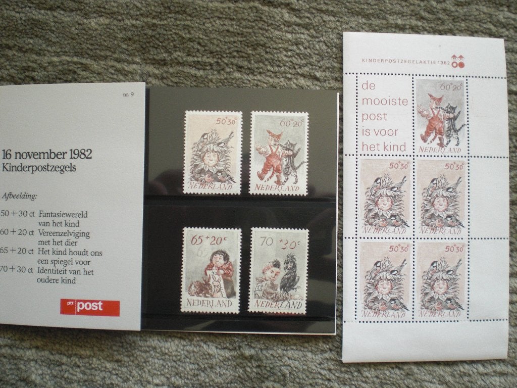 Mapje Kinderpostzegels 1982 Postfris, Postzegels en Munten, Ophalen of Verzenden, Na 1940, Postfris
