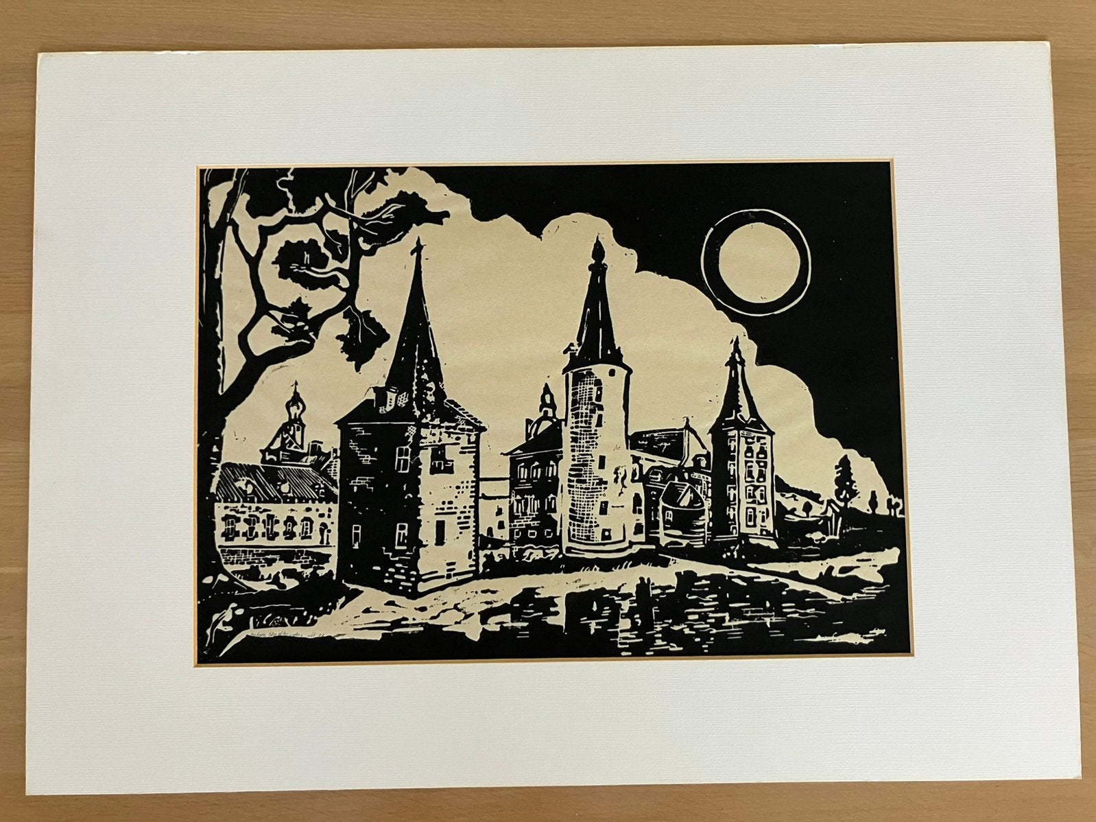 Schilderij lino of houtsnede kasteel Hoensbroek Stadhouders, Gesigneerd, 70 cm, 1950 - 1999, Ophalen of Verzenden