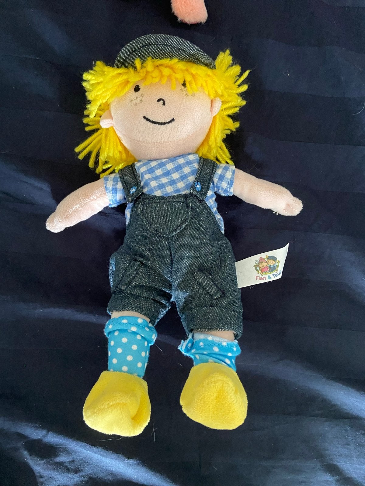 Fien & Teun knuffelpopje in tuinbroek en geruit shirt, Overige merken, Overige karakters, Overige typen, Ophalen of Verzenden