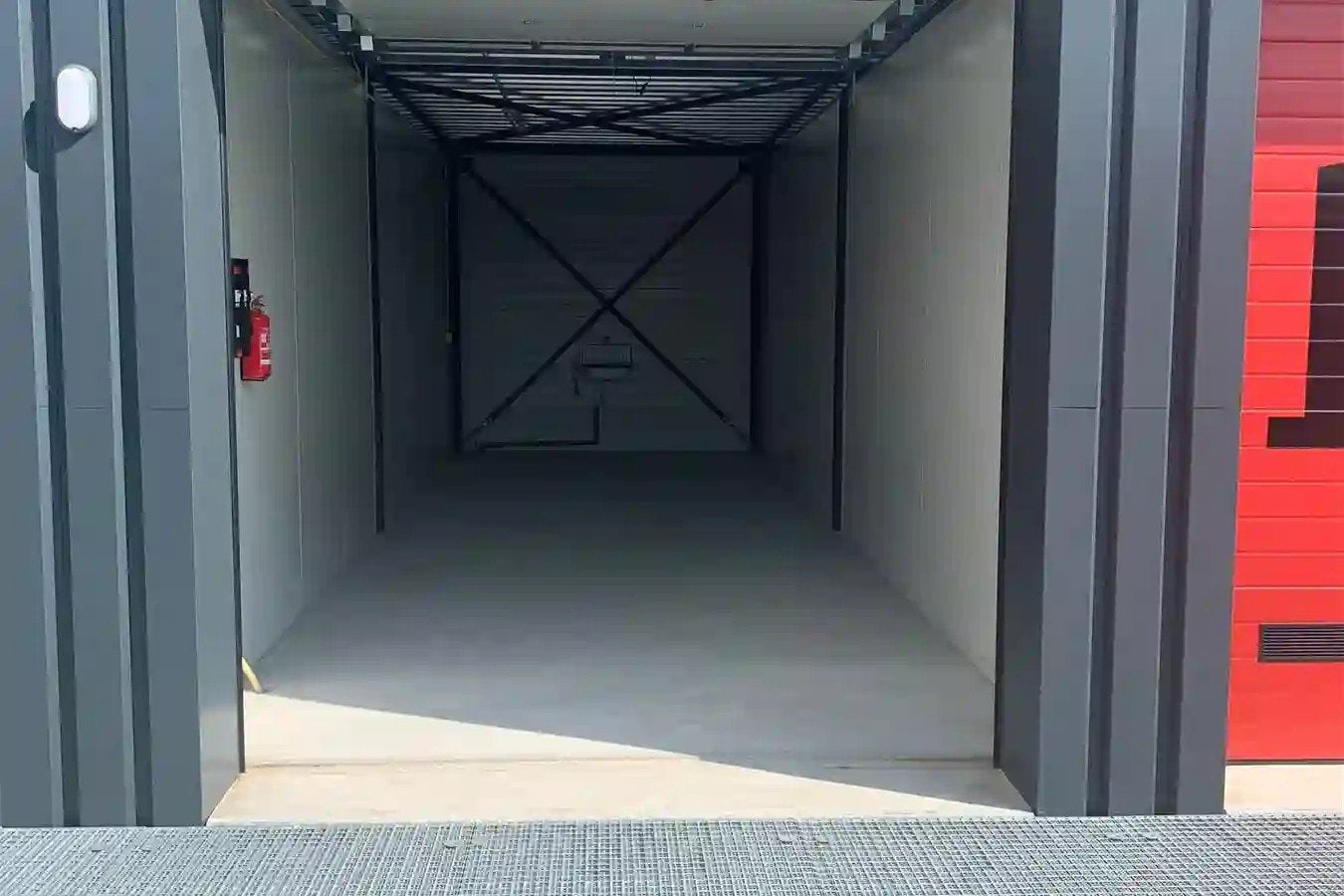 Garagebox Lage Weide Utrecht, Elektronweg 24, Huizen en Kamers, Garages en Parkeerplaatsen