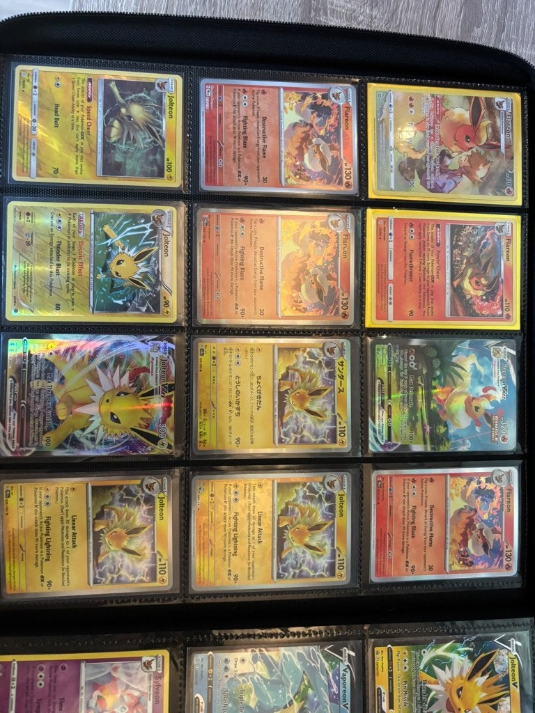 Foto 5 van Pokémon Eevee & Eeveelutions collectie + Vault X binder