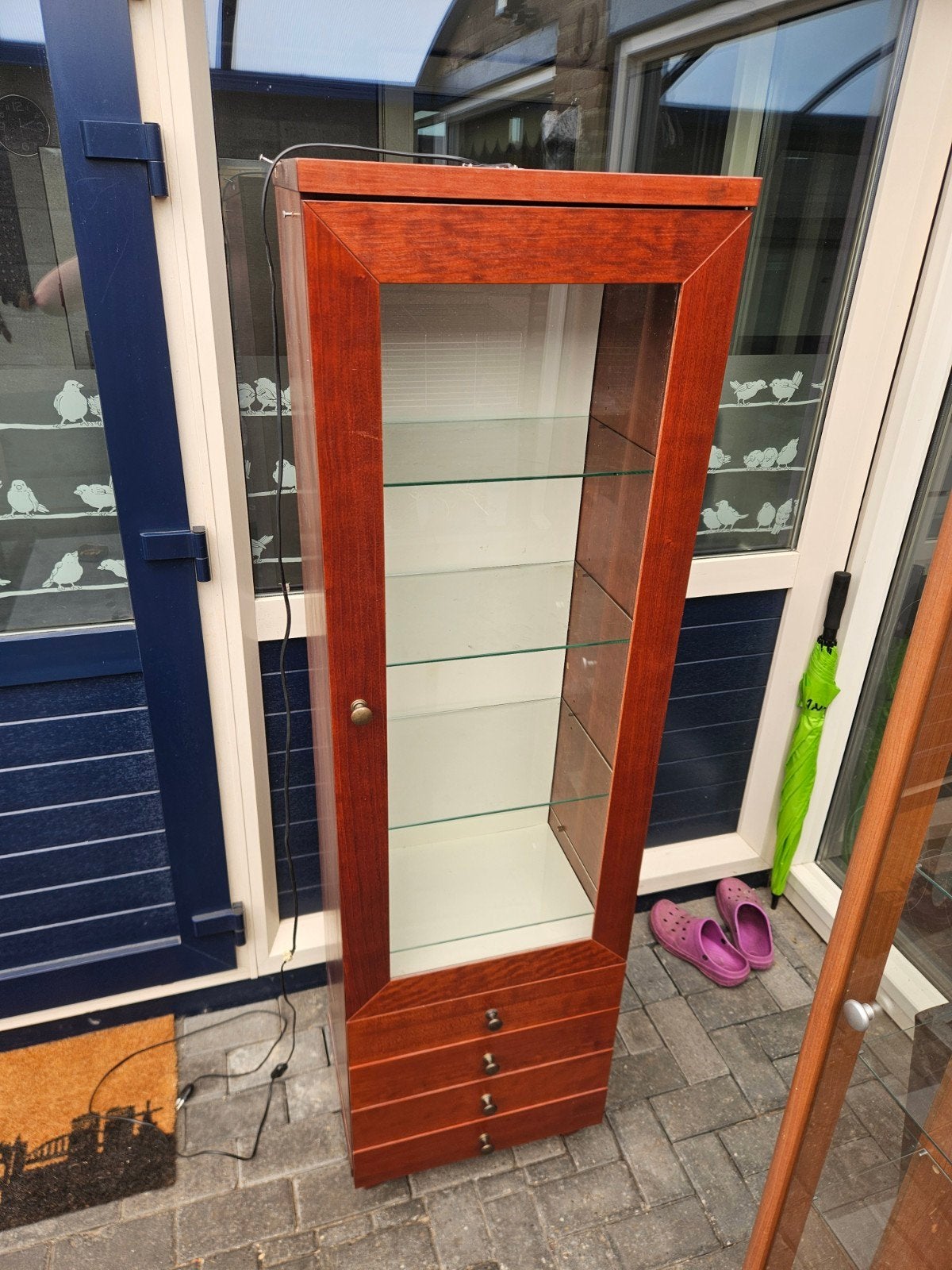 Vitrinekast met lamp en 4 lades, Ophalen, 50 tot 100 cm, Zo goed als nieuw, 150 tot 200 cm