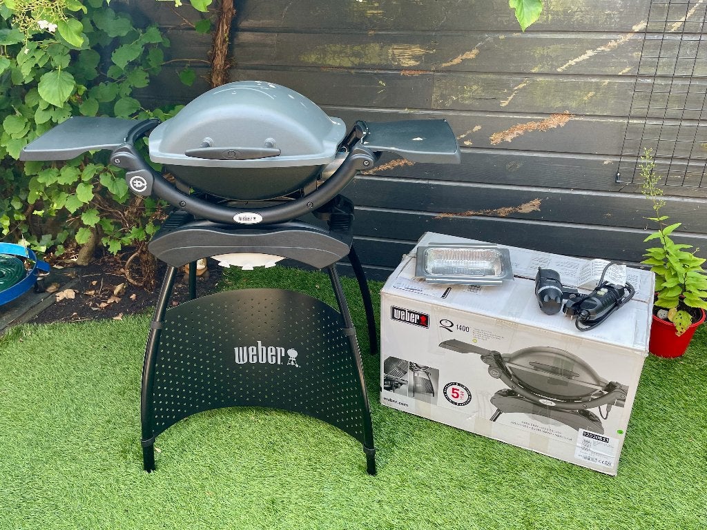 Weber Q1400 BBQ + onderstel + beschermhoes + gereedschapset, Ophalen, Gebruikt, Weber