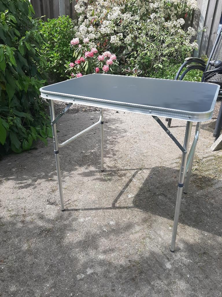Te koop campingtafel, Caravans en Kamperen, Kampeermeubelen, Ophalen, Zo goed als nieuw, Campingtafel