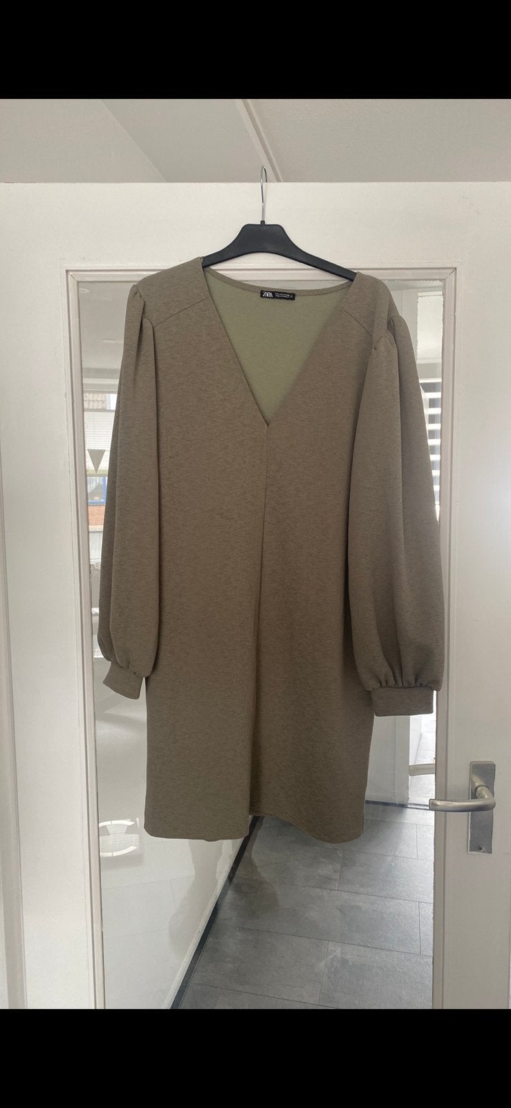 Jurk Zara L groen, Kleding | Dames, Jurken, Ophalen of Verzenden, Zo goed als nieuw, Maat 42/44 (L), Groen