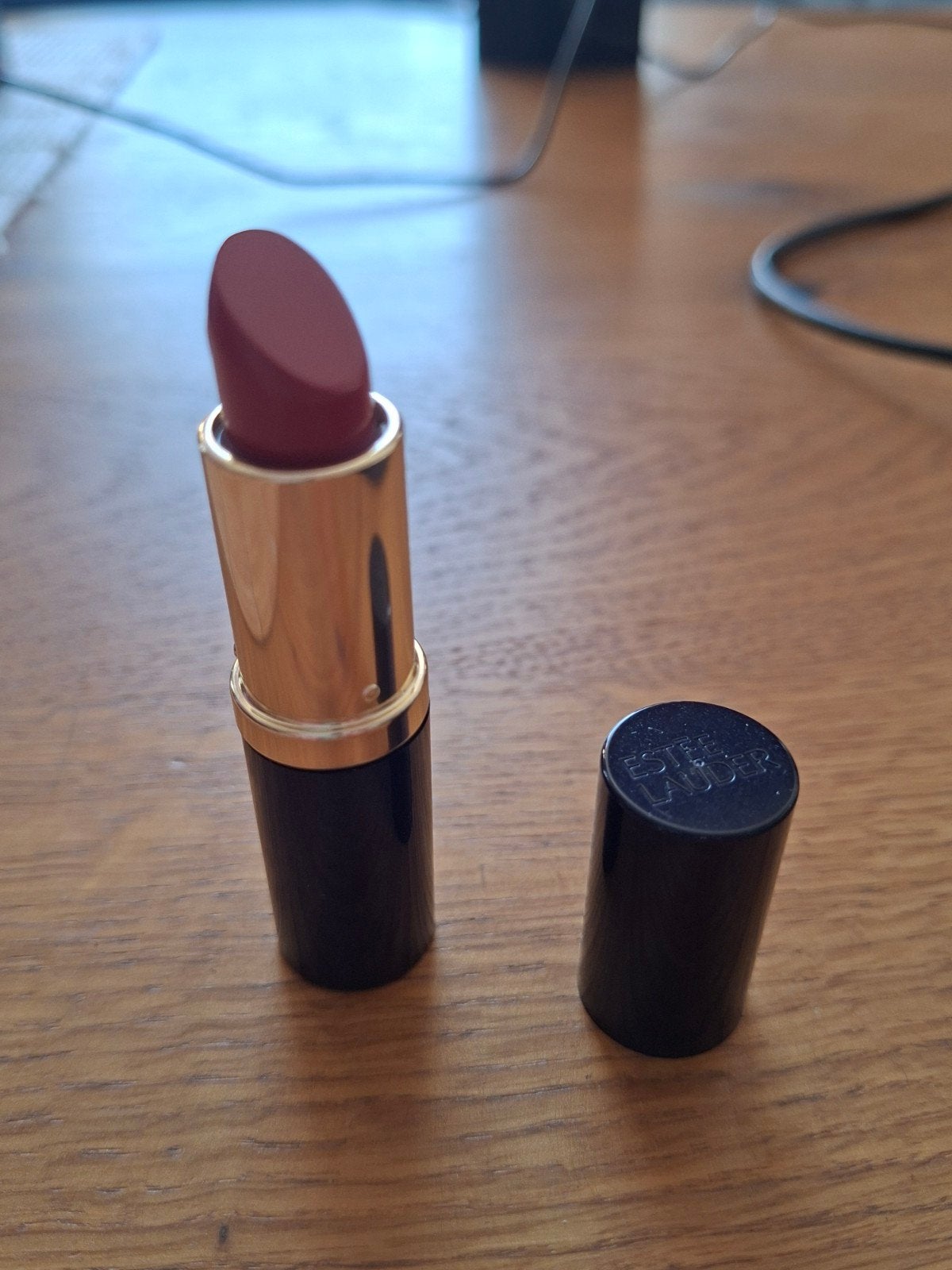Estee Lauder lipstick, Ophalen of Verzenden, Nieuw, Rood, Lippen