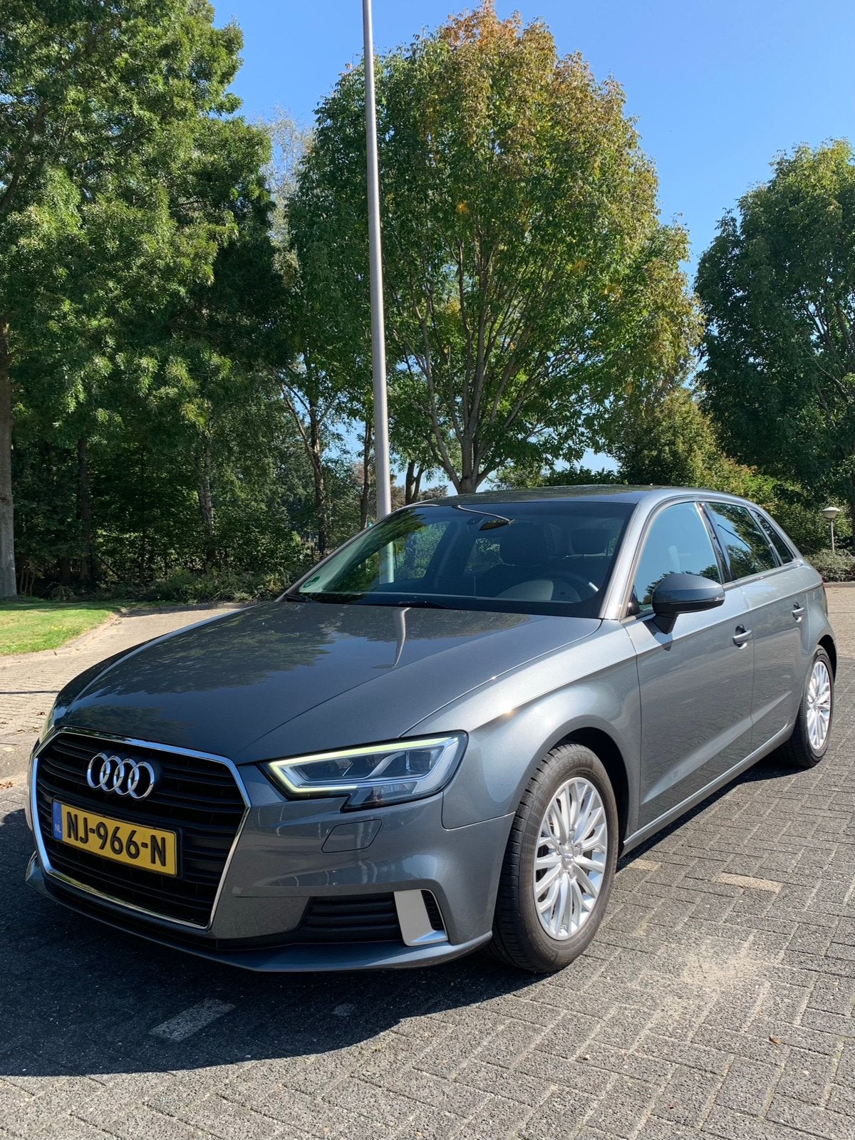 Audi A3 1.6 TDI 81KW Sportback 2017 Grijs, Auto's, Audi, Voorwielaandrijving, 4 cilinders, Origineel Nederlands, 26 km/l