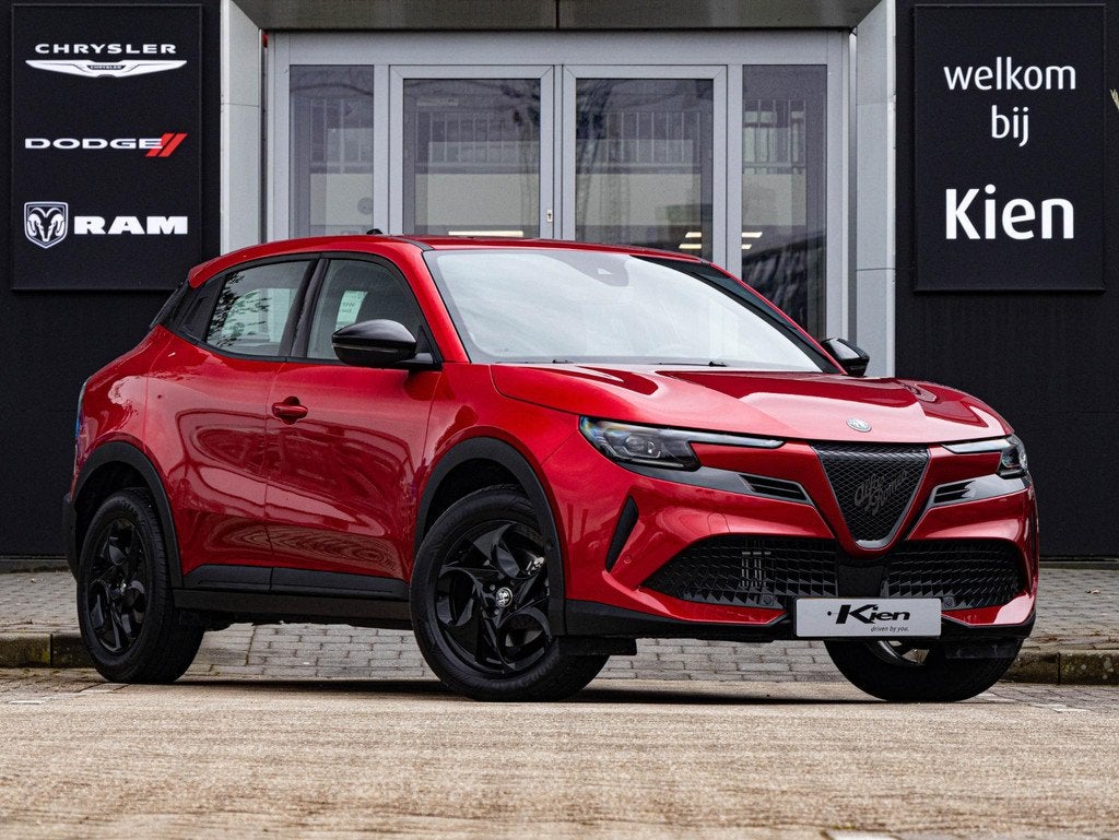 Alfa Romeo Junior 1.2 Turbo Hybrid Ibrida Speciale | ACC | L, Auto's, Alfa Romeo, 145 pk, Euro 6, 1199 cc, Bedrijf