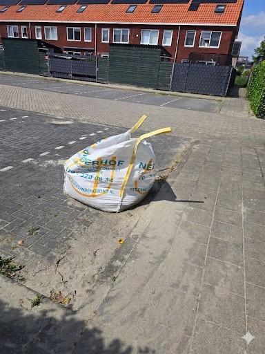 Grote zak met zand - Ophoogzand/Straatzand, Tuin en Terras, Zand, Ophalen, Zo goed als nieuw, Straatzand