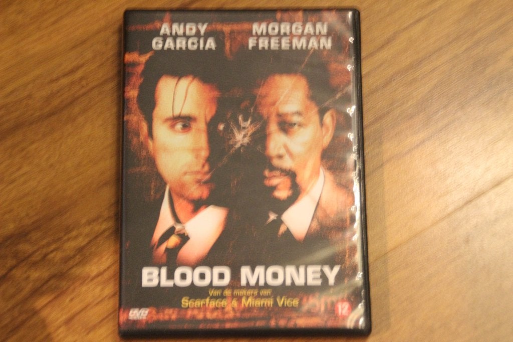 blood money, Vanaf 12 jaar, Ophalen of Verzenden, Gebruikt, Actiethriller