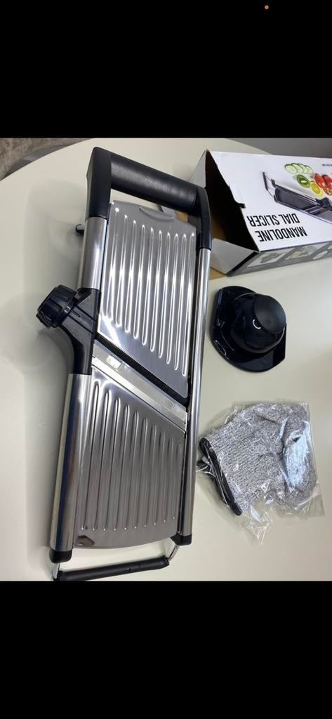 Mandoline snijder met verschillende standen en handschoenen, Zilver, Ophalen of Verzenden, Zo goed als nieuw, Metaal