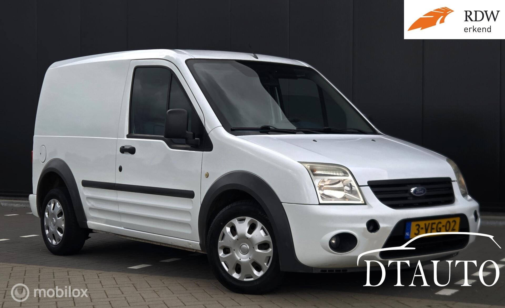 Ford Transit Connect 1.8 TDCi Apple Carpl Camera Airco Trekh, Stof, Gebruikt, Zwart, 4 cilinders