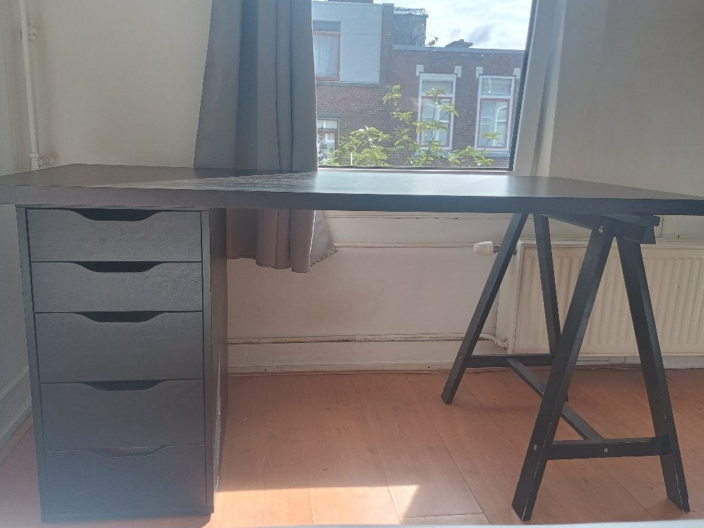 bureau met lades, Ophalen, Zwart, Gebruikt, Hout