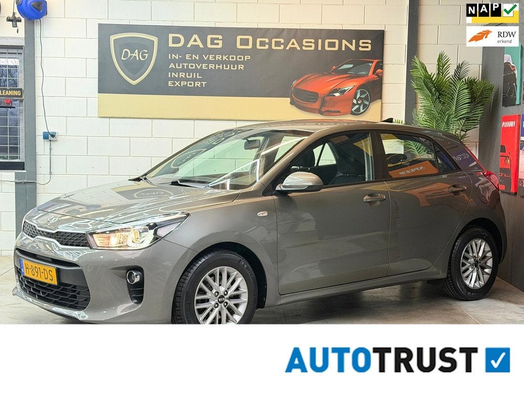 Kia Rio 1.0 TGDI DynamicLine CAMERA|CRUISE|NAVI|CARPLAY, Auto's, Kia, Voorwielaandrijving, Gebruikt, 49 €/maand, Origineel Nederlands