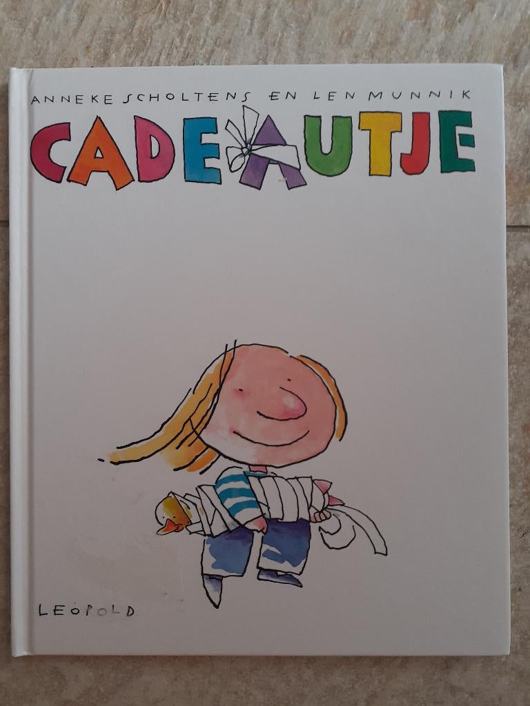 Cadeautje - hardcover boek - Anneke Scholtens, Boeken, Fictie algemeen, Jongen of Meisje, Ophalen of Verzenden, Voorleesboek