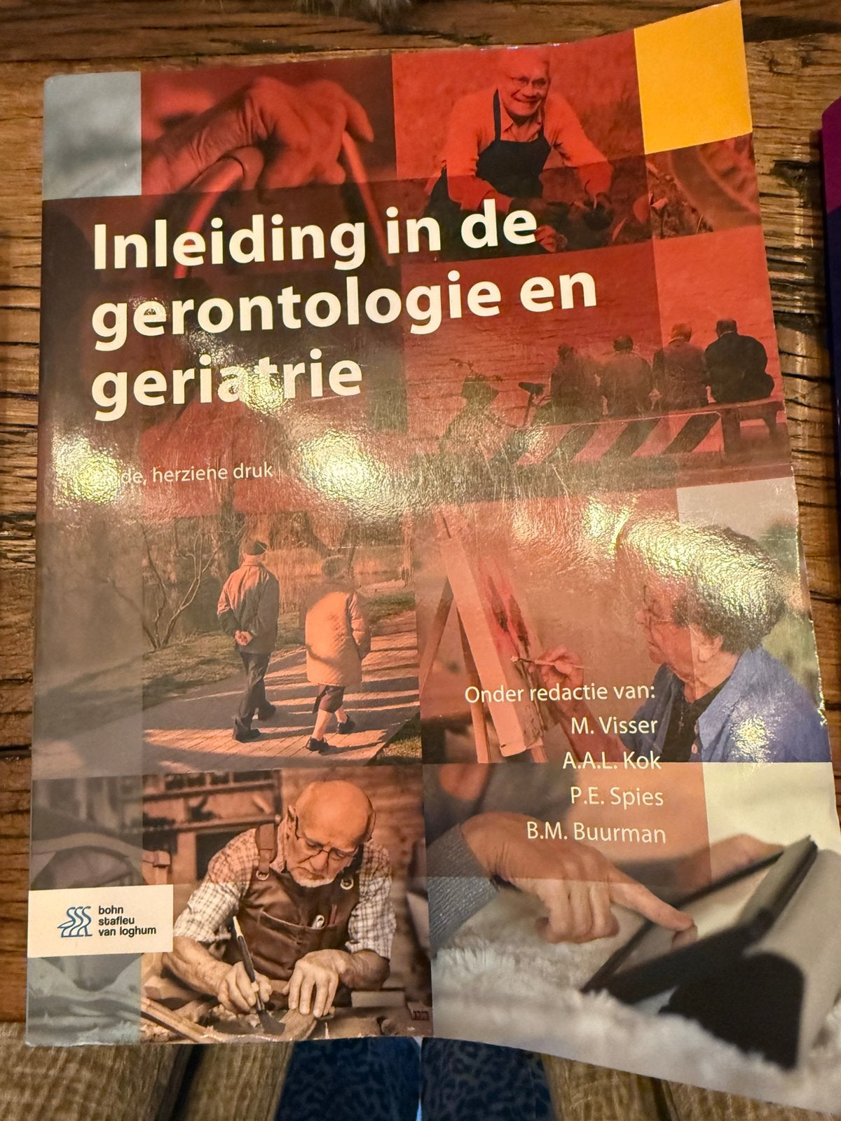 Inleiding in de gerontologie en geriatrie, Ophalen of Verzenden, Zo goed als nieuw