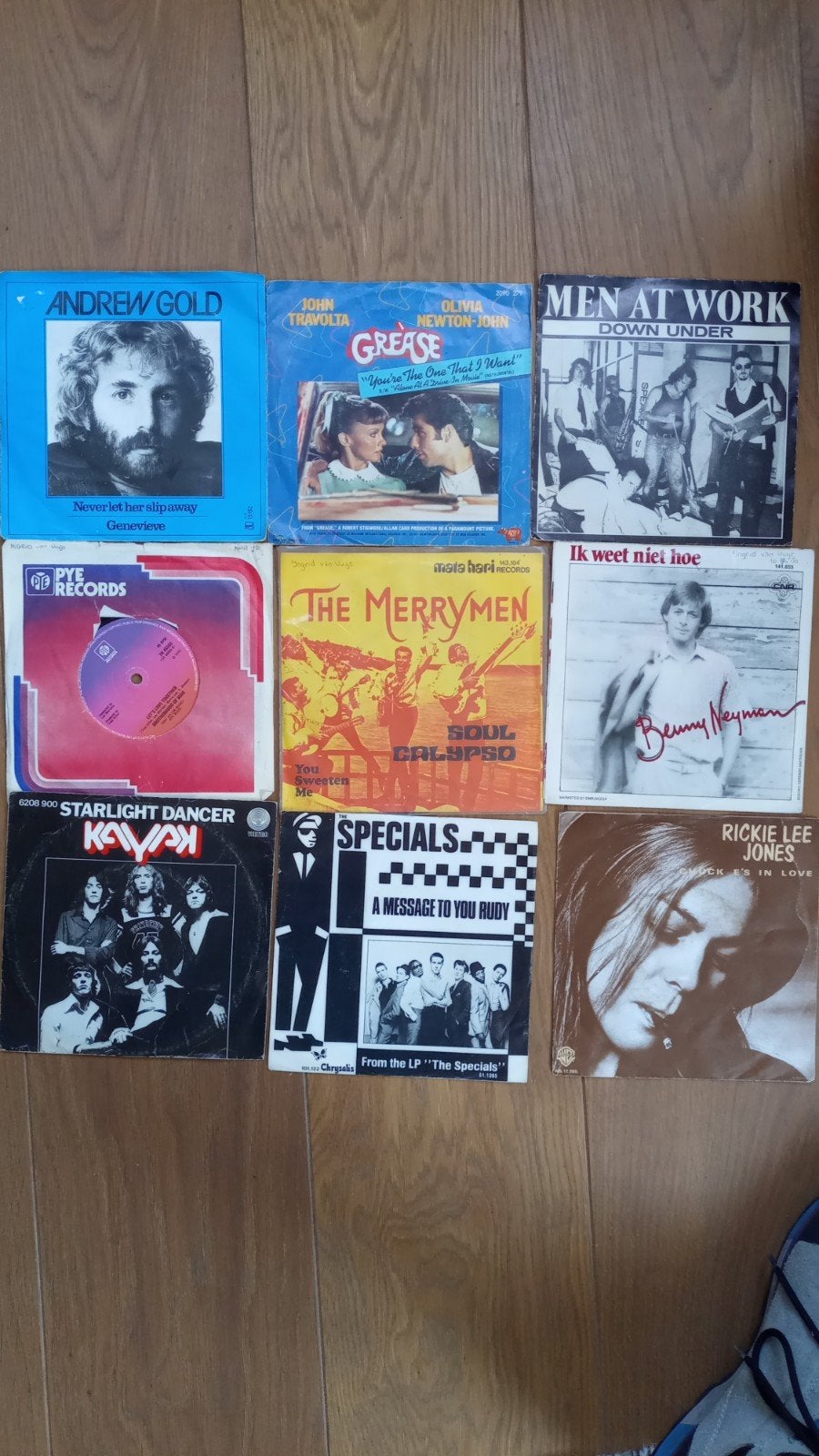 Verschillende singles 1,50 per stuk allemaal 10 euro, Ophalen of Verzenden, Zo goed als nieuw