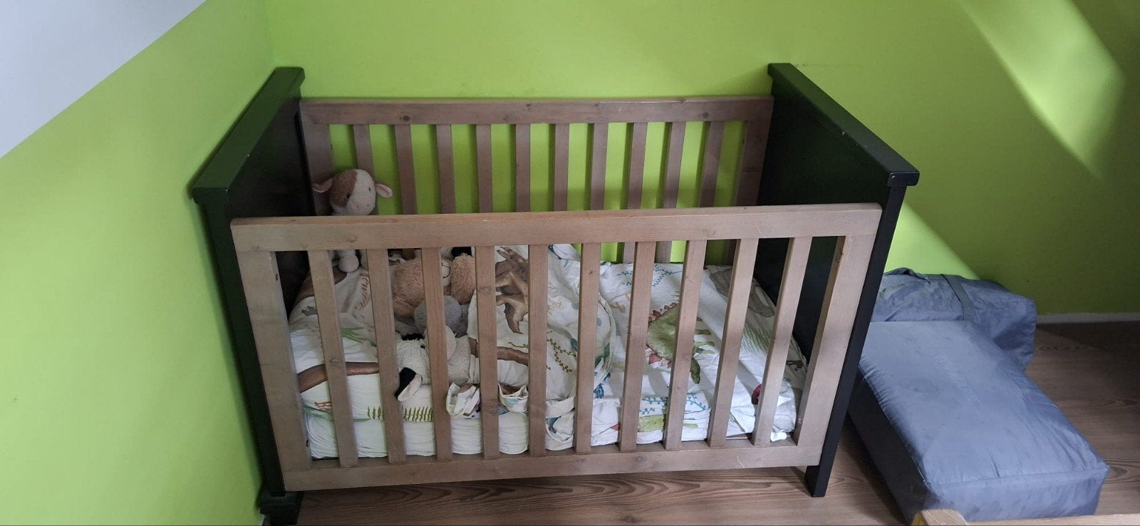 Complete babykamer: Ledikant,Commode, Kledingkast, Wandplank, Ophalen, Gebruikt, Met lade(s), 150 tot 200 cm