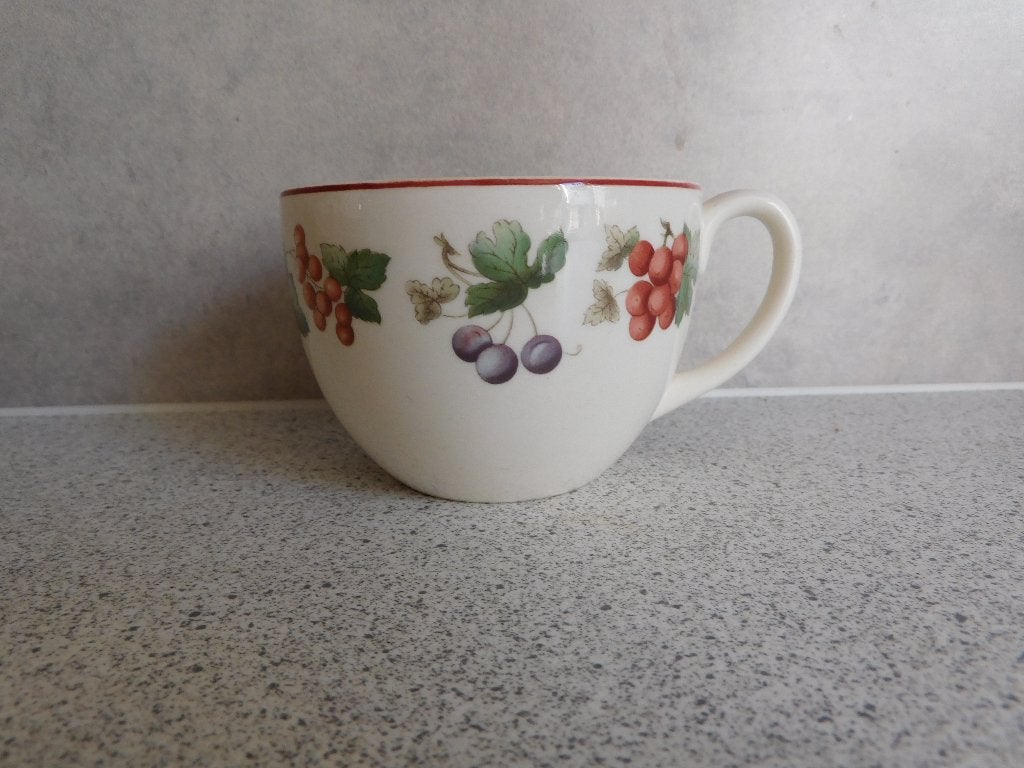Kopje 200 ml. Provence Wedgwood Queensware, Ophalen of Verzenden, Zo goed als nieuw, Overige stijlen, Kop(pen) en/of Schotel(s)