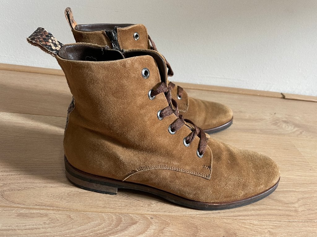 Sch43 - Bruine suede Maripé laarzen maat 41 (1), Ophalen of Verzenden, Zo goed als nieuw, Bruin, Hoge laarzen