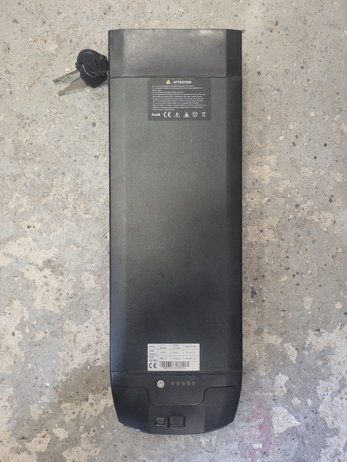 E-bike accu 36V 13Ah 468Wh Li-ion met sleutels, Fietsen en Brommers, Gebruikt